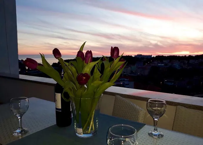 Апартаменты Adria Vista Mare - Modern With Sea View Пула